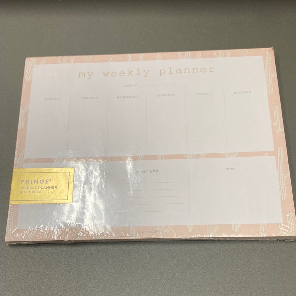 FREE IN BUNDLE* 80 page weekly planner